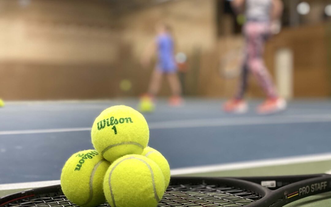 Augustnytt Holmen Tennis og påmelding til KM!